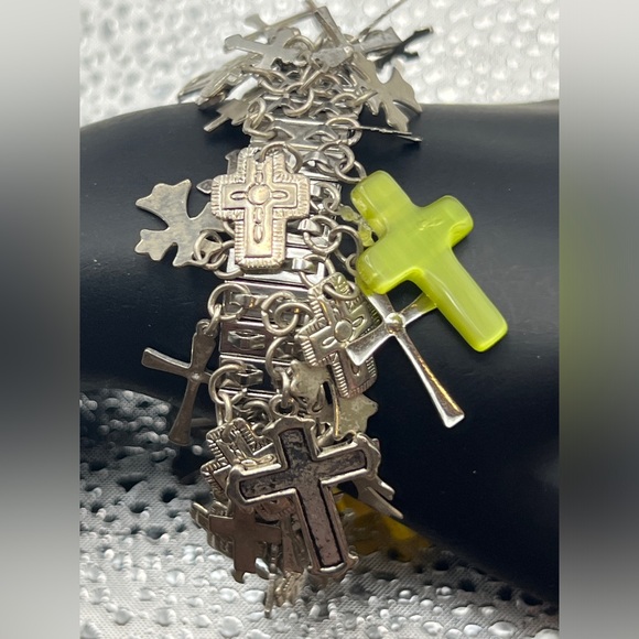 Bracelet - silver tone - so many crosses! - Picture 5 of 6